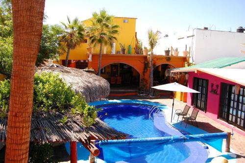 Hostal Leo's Baja Oasis