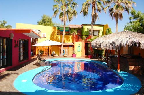 Hostal Leo's Baja Oasis