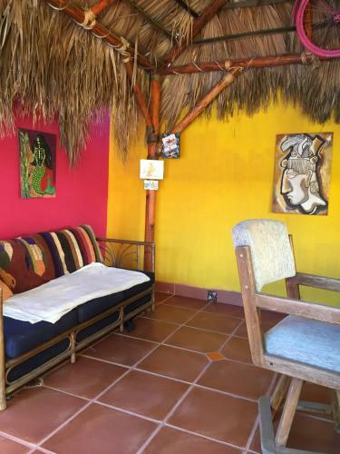 Hostal Leo's Baja Oasis
