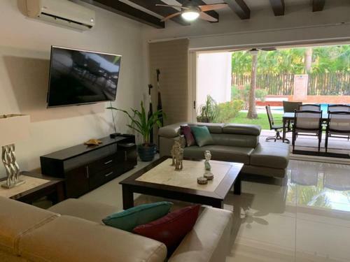 Apartamento Luxury Poolside Condo