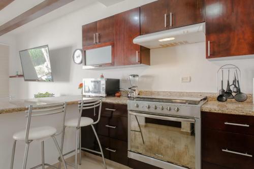 Apartamento Luxury Poolside Condo