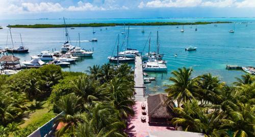 El Milagro Beach Hotel And Marina