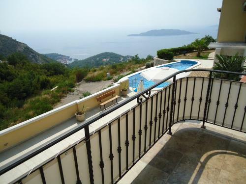Lux Villa