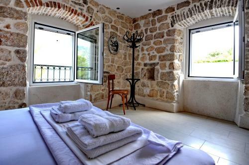 Apartamentos Ave R