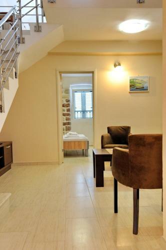Apartamentos Ave R