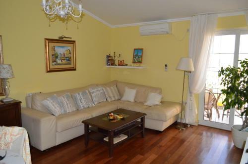 Apartment On Sremskog Fronta