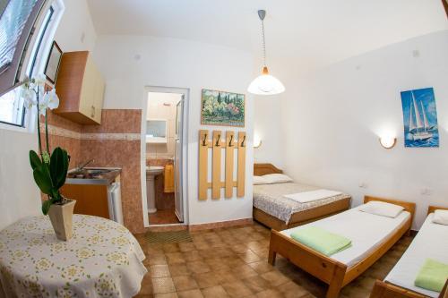 Hostal Guest House Slavuj