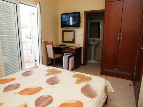 Hotel R