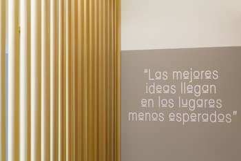 Apartamento The Host Business Suites