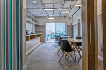 Apartamento The Host Business Suites