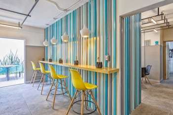Apartamento The Host Business Suites