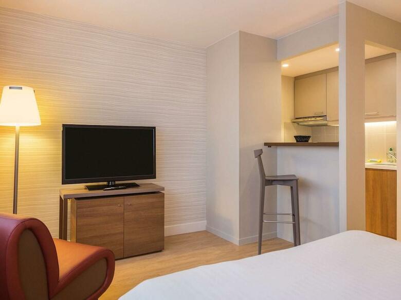 Hotel Holiday Inn Thoiry (geneva Airport)