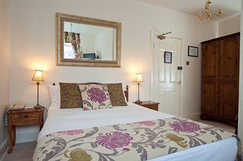 Hotel Old Hall(.)