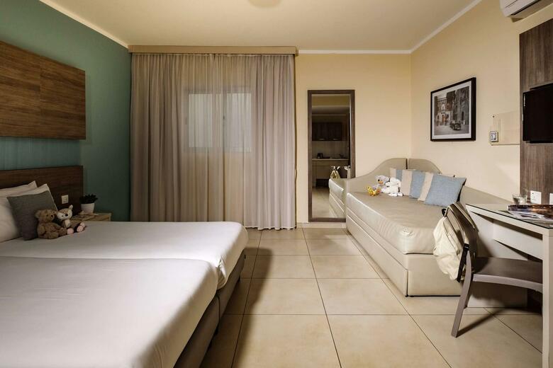 115 The Strand Aparthotel