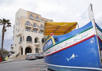 Gillieru Harbour Hotel