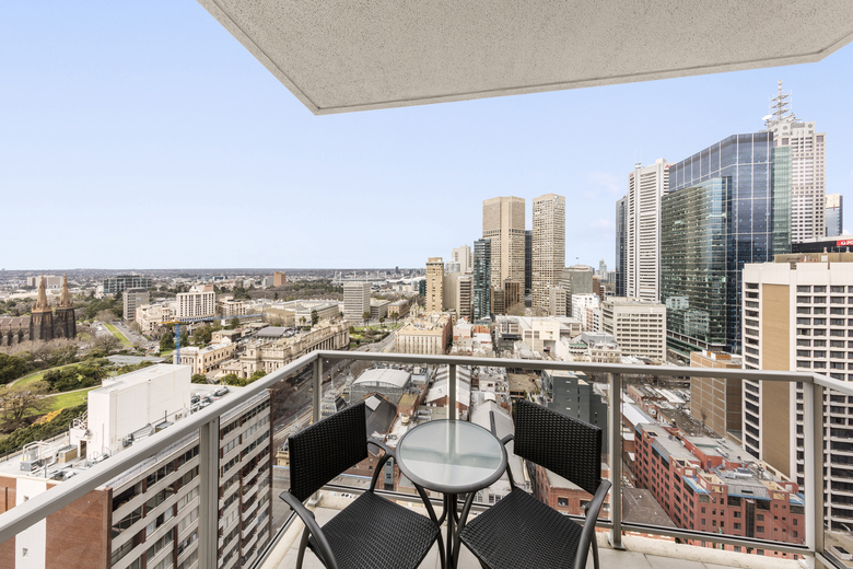 Hotel Oaks On Lonsdale
