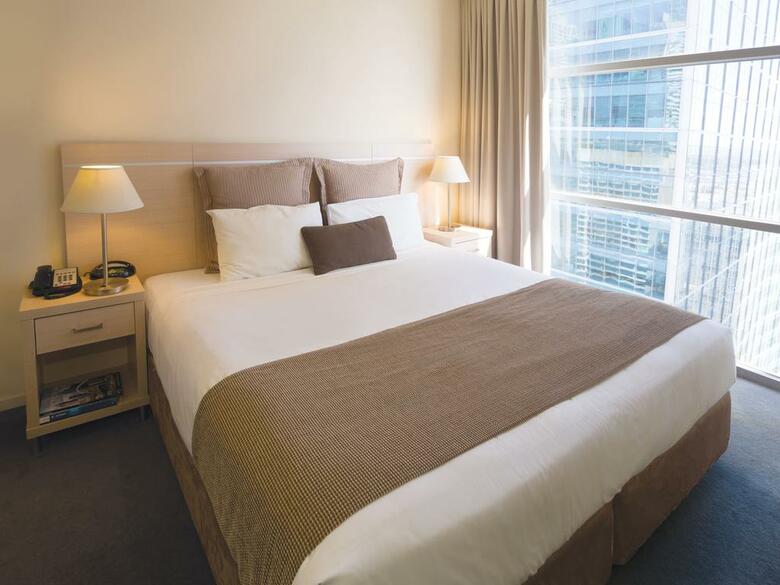 Hotel Oaks On Lonsdale