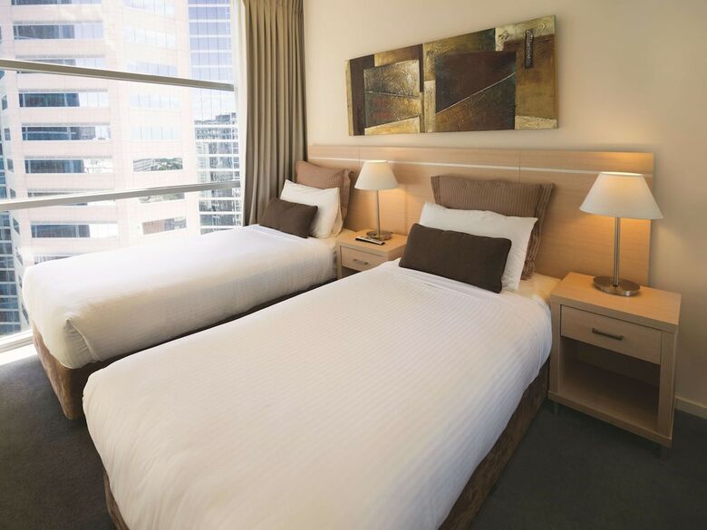 Hotel Oaks On Lonsdale