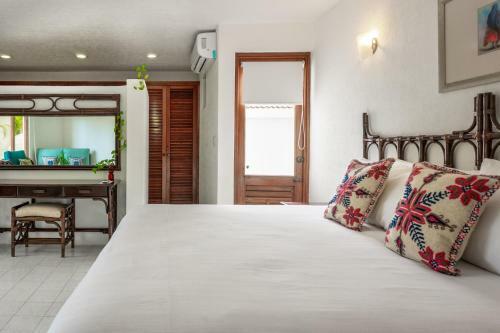 Homing Bird Casa Matuk