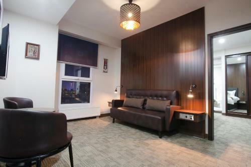 Ub Inn Hotel & Gallery