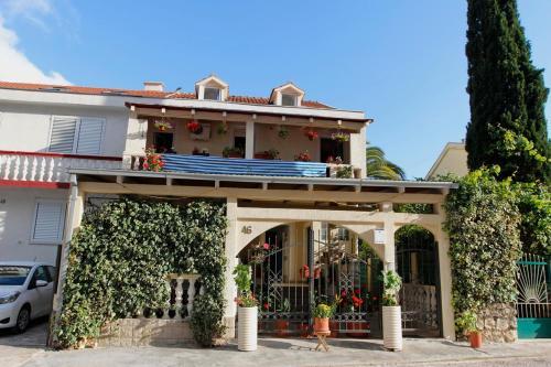 Hostal Apartments Sandra