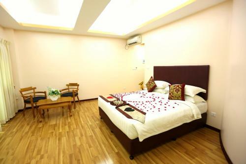 The Floral Breeze Hotel Yangon