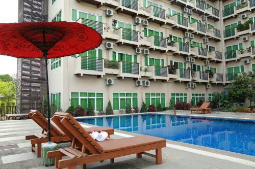 The Floral Breeze Hotel Yangon