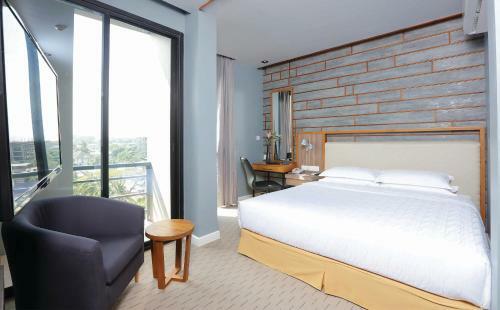 The Link Yangon Boutique Hotel