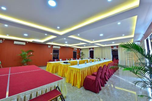 Hotel H Valley Yangon