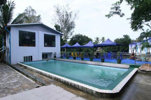 Green Acres Service Apartment