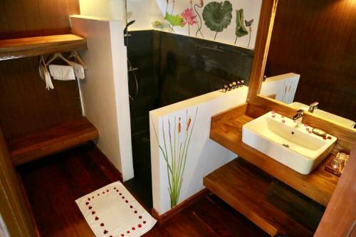 Inle Cottage Hotel
