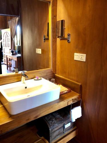 Inle Cottage Hotel