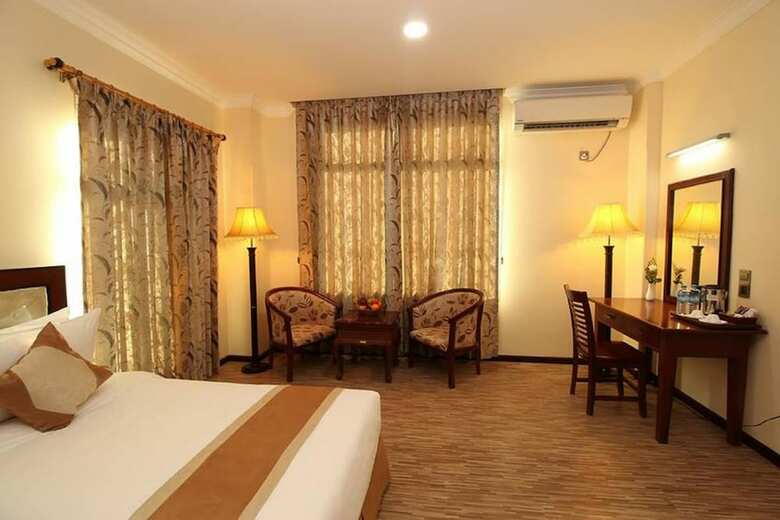 Victoria Palace Hotel