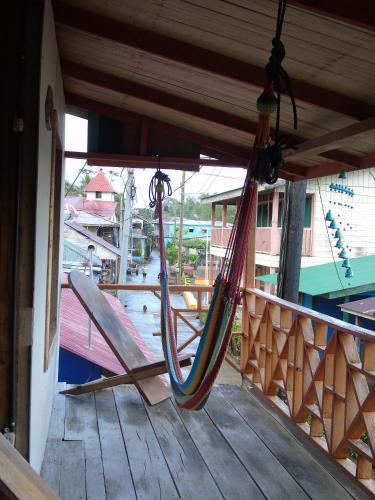 Hostal Nena Lodge Tours