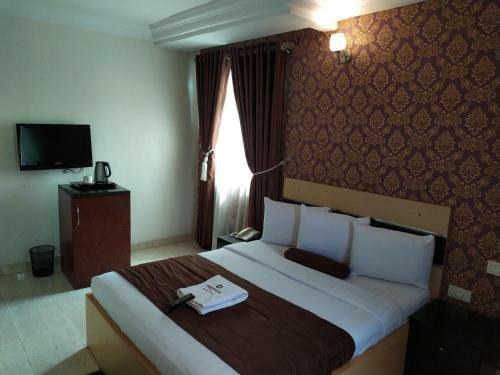K-one Hotel And Suites