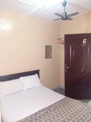 Posada Legendary Inn & Lounge