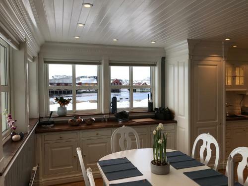 Lodge Rorbuanlegget Svolv�r Havn