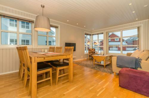 Lodge Rorbuanlegget Svolv�r Havn