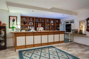 Hotel Sandalyon