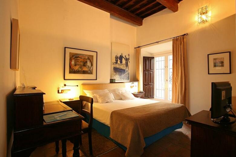 Hotel El Ladron De Agua