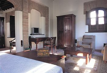 Hotel El Ladron De Agua