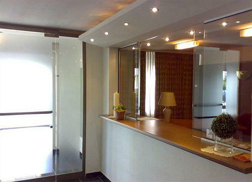 Hotel B1