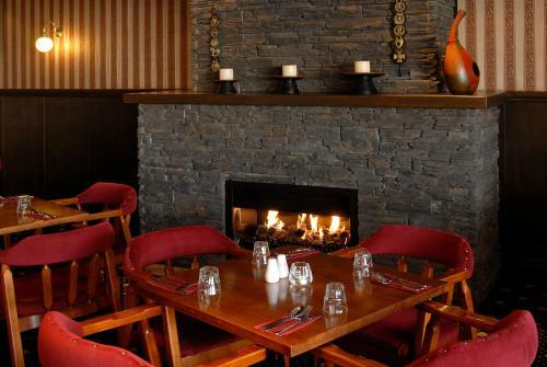 Posada Horse And Jockey Inn