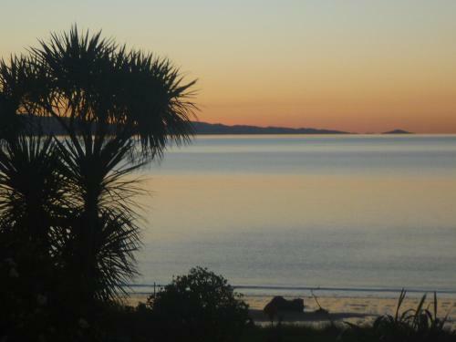 Bed & Breakfast Pohutukawa Coast Bnb