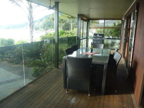 Bed & Breakfast Pohutukawa Coast Bnb