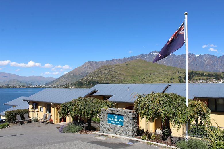Aparthotel Villa Del Lago