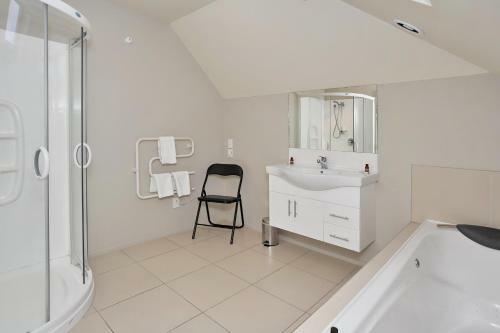 Rosemary's Villa - Christchurch Holiday Homes