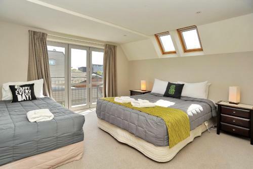 Rosemary's Villa - Christchurch Holiday Homes