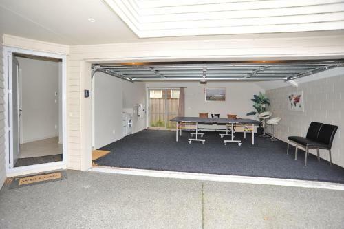 Rosemary's Villa - Christchurch Holiday Homes