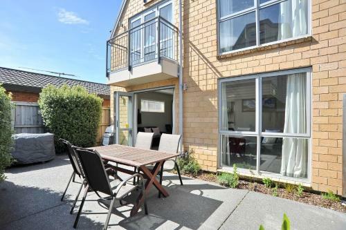 Rosemary's Villa - Christchurch Holiday Homes